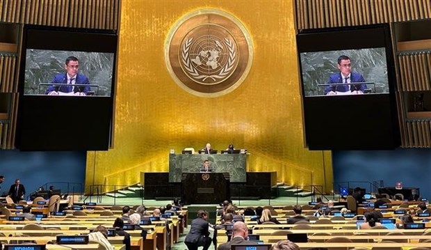 Vietnam calls for peaceful solution to Ukraine issue